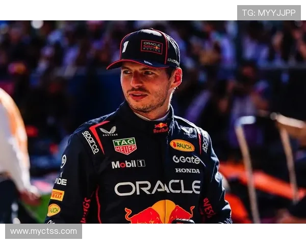 维斯塔潘再度称王F1赛场梅赛德斯新车性能引发热议